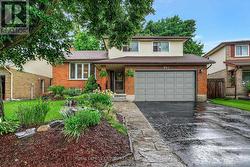 214 OLD COUNTRY PLACE  Kitchener, ON N2E 3A3