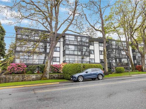 305-1665 Oak Bay Ave, Victoria, BC - Outdoor