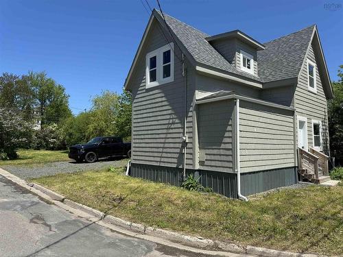 32 Hill Street, Pictou, NS 