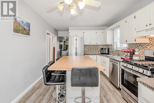 159 Ivon Avenue, Hamilton, ON - Indoor Photo Showing Kitchen With Upgraded Kitchen