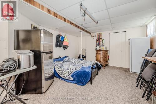 159 Ivon Avenue, Hamilton, ON - Indoor Photo Showing Bedroom
