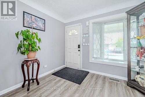 159 Ivon Avenue, Hamilton, ON - Indoor Photo Showing Other Room