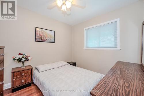 159 Ivon Avenue, Hamilton, ON - Indoor Photo Showing Bedroom