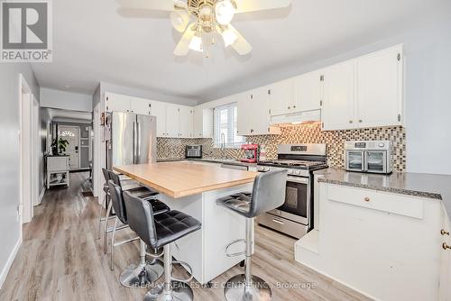 159 Ivon Avenue, Hamilton, ON - Indoor Photo Showing Kitchen With Upgraded Kitchen