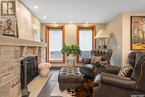 331 Gustin Crescent, Saskatoon, SK - Indoor Photo Showing Living Room With Fireplace