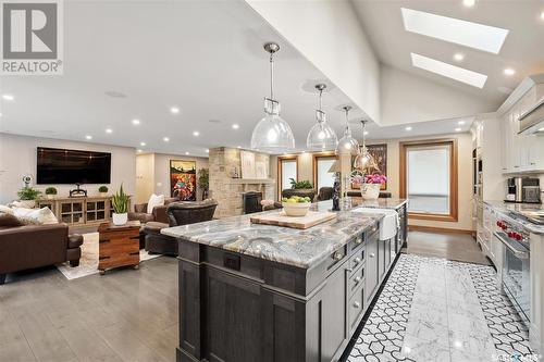 331 Gustin Crescent, Saskatoon, SK - Indoor Photo Showing Kitchen With Upgraded Kitchen