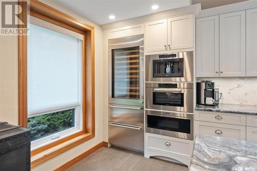 331 Gustin Crescent, Saskatoon, SK - Indoor Photo Showing Kitchen