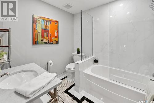 331 Gustin Crescent, Saskatoon, SK - Indoor Photo Showing Bathroom