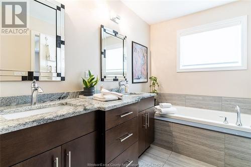 1505 Monticello, Windsor, ON - Indoor Photo Showing Bathroom