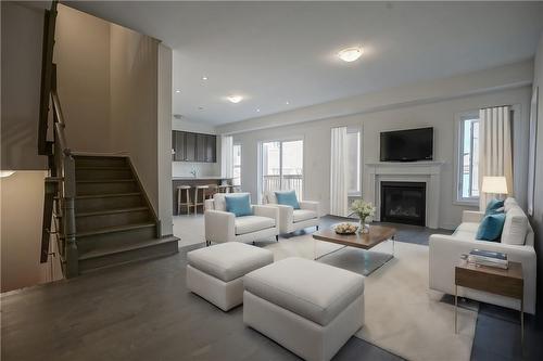 3906 Leonardo Street, Burlington, ON - Indoor Photo Showing Living Room With Fireplace