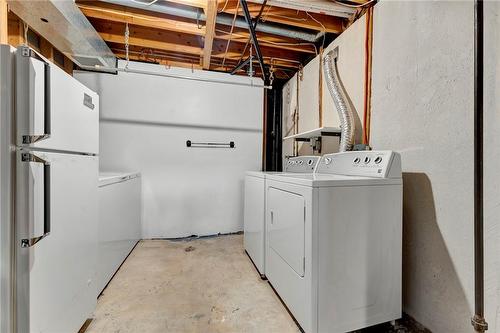 113 Folkestone Avenue, Hamilton, ON - Indoor Photo Showing Laundry Room
