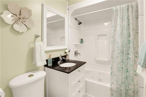 1954 Grayson Avenue, Fort Erie, ON - Indoor Photo Showing Bathroom
