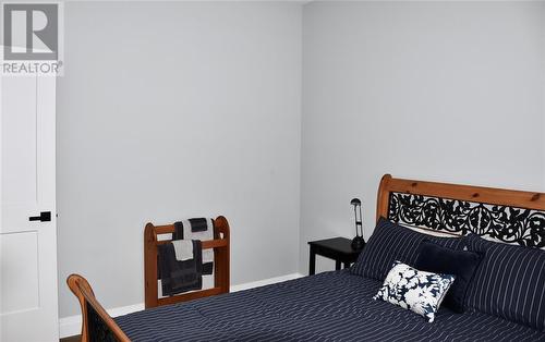 207 Essex Street, Sarnia, ON - Indoor Photo Showing Other Room