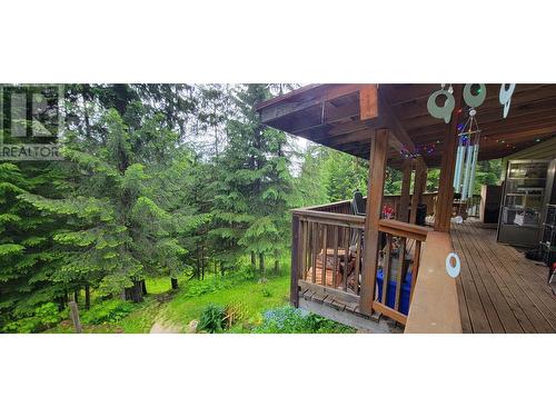 8749 6 Highway, Silverton, BC - Outdoor