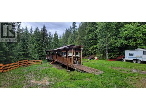 8749 6 Highway, Silverton, BC - Outdoor With Deck Patio Veranda