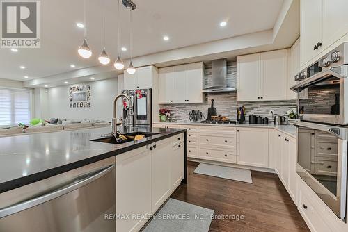 53 Fresnel Road, Brampton, ON - Indoor Photo Showing Kitchen With Upgraded Kitchen