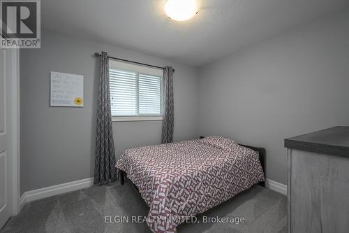 7 Fox Hollow Court, St. Thomas, ON - Indoor Photo Showing Bedroom