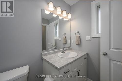 7 Fox Hollow Court, St. Thomas, ON - Indoor Photo Showing Bathroom