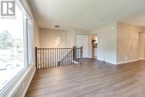 18 Costain Court, Hamilton, ON - Indoor Photo Showing Other Room