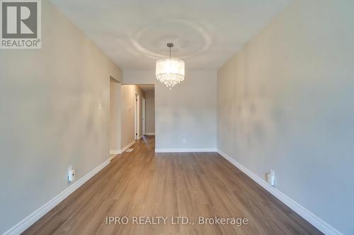 18 Costain Court, Hamilton, ON - Indoor Photo Showing Other Room