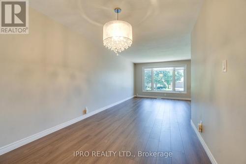 18 Costain Court, Hamilton, ON - Indoor Photo Showing Other Room