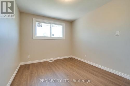 18 Costain Court, Hamilton, ON - Indoor Photo Showing Other Room