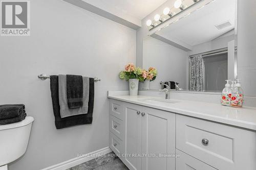 22 Carrington Place, Guelph, ON - Indoor Photo Showing Bathroom