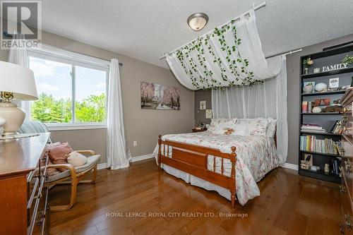 22 Carrington Place, Guelph, ON - Indoor Photo Showing Bedroom