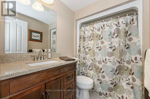 22 Carrington Place, Guelph, ON - Indoor Photo Showing Bathroom