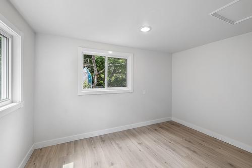 2218 Cedar Street, Creston, BC - Indoor Photo Showing Other Room