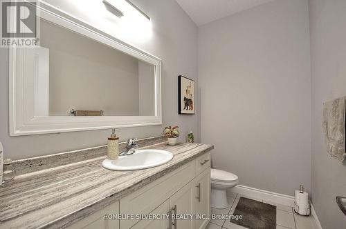 27 Kedwell Street, Cambridge, ON - Indoor Photo Showing Bathroom