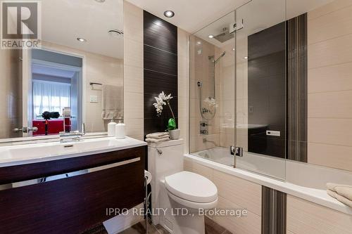 1407 - 3845 Lake Shore Boulevard W, Toronto (Long Branch), ON - Indoor Photo Showing Bathroom