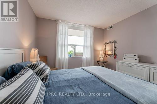 1407 - 3845 Lake Shore Boulevard W, Toronto (Long Branch), ON - Indoor Photo Showing Bedroom