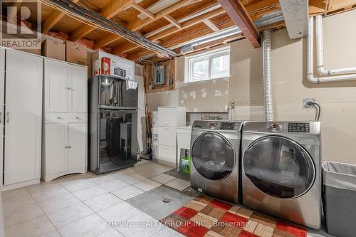 60 Portsmouth Road, London, ON - Indoor Photo Showing Laundry Room