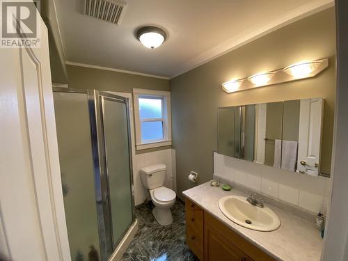 318-320 Alberta Place, Prince Rupert, BC - Indoor Photo Showing Bathroom