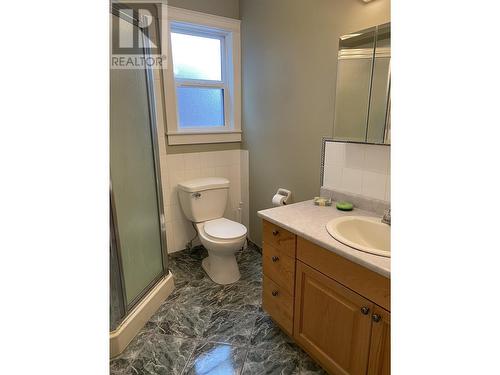 318-320 Alberta Place, Prince Rupert, BC - Indoor Photo Showing Bathroom