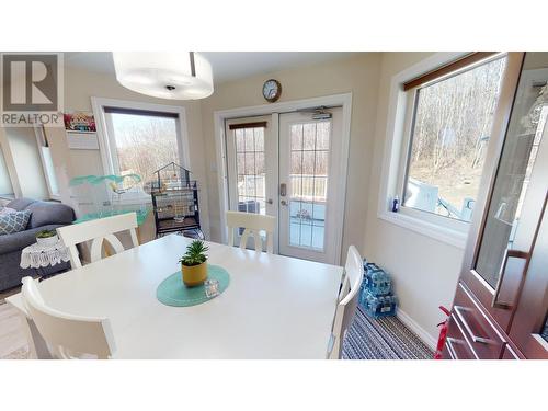 11822 244 Road, Fort St. John, BC - Indoor Photo Showing Dining Room