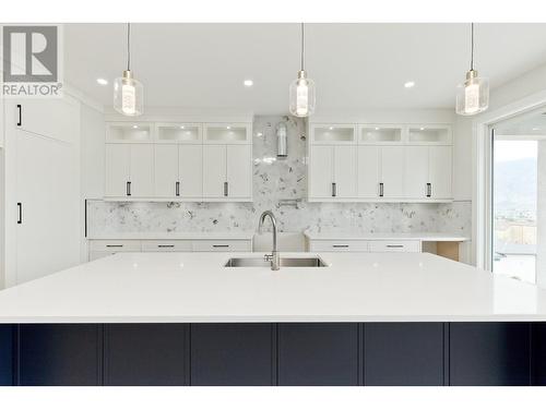 3802 Torrey Pines Drive, Osoyoos, BC - Indoor Photo Showing Kitchen