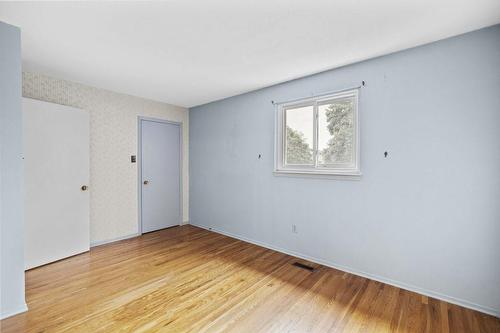 207 Birchcliffe Crescent, Hamilton, ON - Indoor Photo Showing Other Room