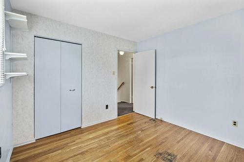 207 Birchcliffe Crescent, Hamilton, ON - Indoor Photo Showing Other Room