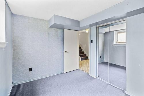 207 Birchcliffe Crescent, Hamilton, ON - Indoor Photo Showing Other Room