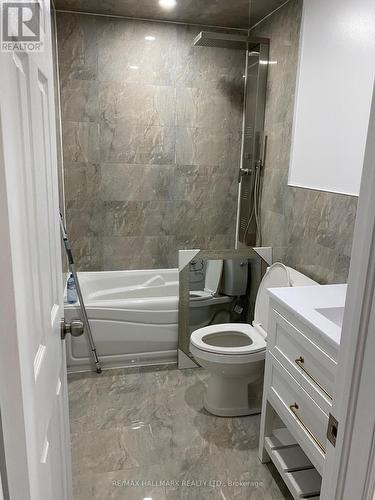 11900 Hwy 27, Vaughan, ON - Indoor Photo Showing Bathroom