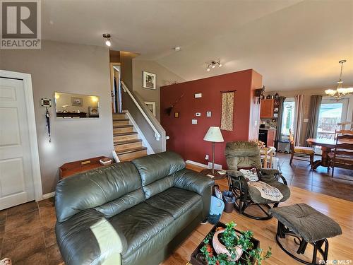 612 7Th Avenue W, Meadow Lake, SK - Indoor Photo Showing Living Room