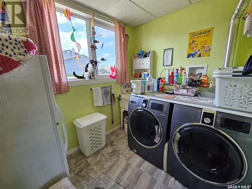 612 7Th Avenue W, Meadow Lake, SK - Indoor Photo Showing Laundry Room