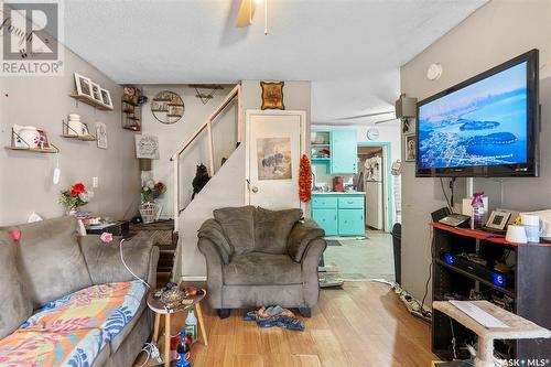 1624 19Th Street W, Saskatoon, SK - Indoor Photo Showing Living Room