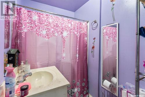 1624 19Th Street W, Saskatoon, SK - Indoor Photo Showing Bathroom