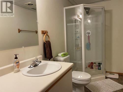 228 Moore Subdivision, Dawson Creek, BC - Indoor Photo Showing Bathroom