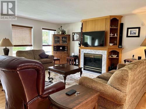 3887 Mountainview Avenue, Terrace, BC - Indoor Photo Showing Living Room With Fireplace
