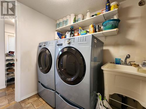 190 Redden Road, Quesnel, BC - Indoor Photo Showing Laundry Room