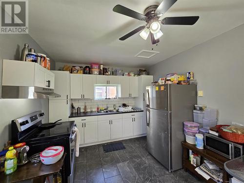 599 Shafer Ave, Sault Ste Marie, ON - Indoor Photo Showing Kitchen With Double Sink